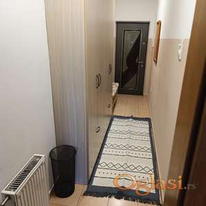 Lep,ugodan,suncan dvosoban stan,apsolutni mir, bez buke u centru